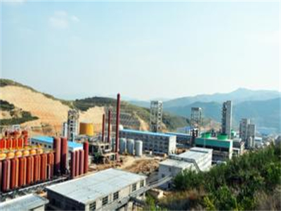 天(tian)柱山化(huà)工