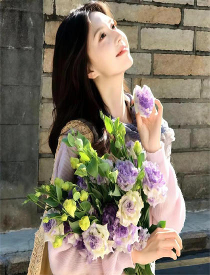 探索《好女孩简》的奥秘：隐藏细节与深层意义